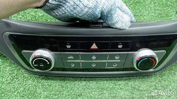 Блок управления климат-контролем Ssangyong Rexton