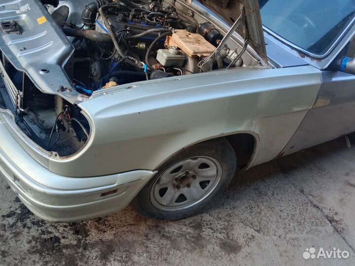 Крыло левое на Волгу 31105