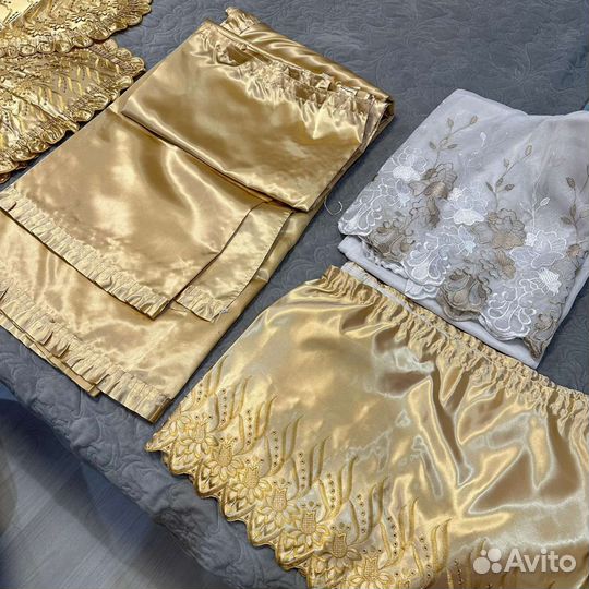 Комплект из покрывала, наволочек и штор