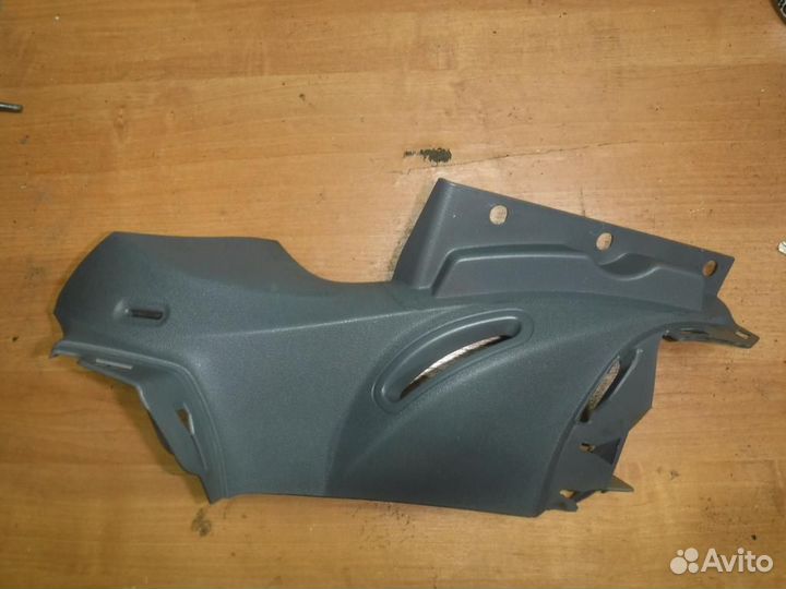 Накладка (кузов внутри) Focus 2 рест