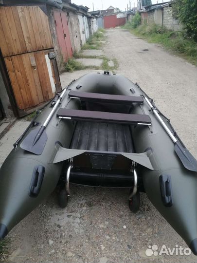 Лодка гладиатор Е 330 PRO