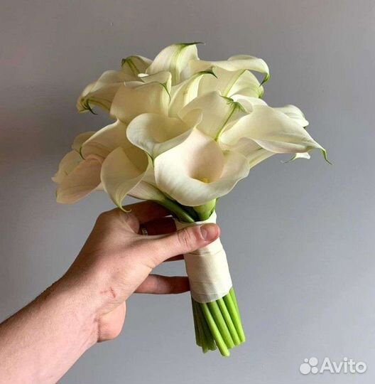 Букет невесты каллы