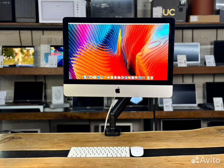 Моноблок Apple iMac 21.5 i5 + SSD на кронштейне