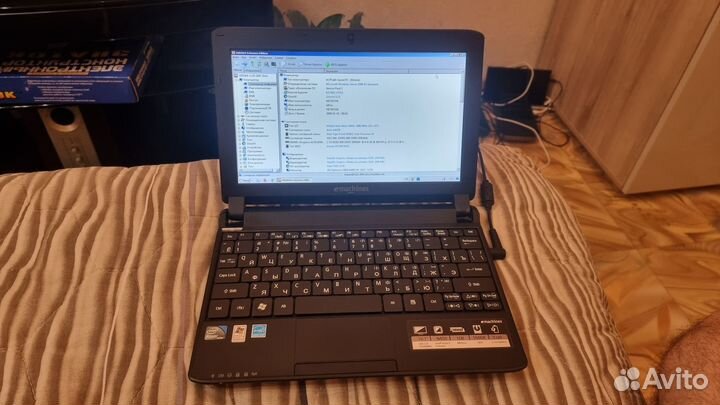 Продам нетбук
