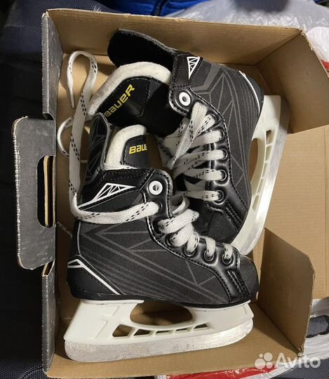 Хоккейные коньки bauer