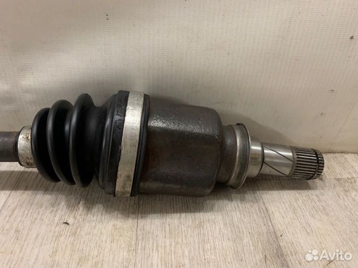 Привод передний правый Mitsubishi Colt Z32A 3A91