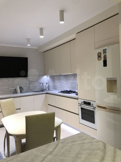 2-к. квартира, 64 м², 2/5 эт.