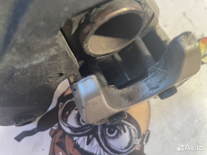 Передний тормозной суппорт Honda Tact AF51