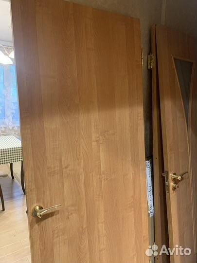 Двери межкомнатные б/у