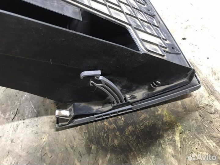 Бардачок Mazda Demio DY3W 1.3 2005