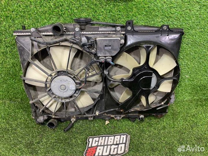 Радиатор основной Honda Legend KB1 J35A