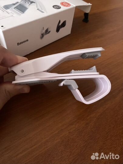 Автодержатель для телефона на приборную панель