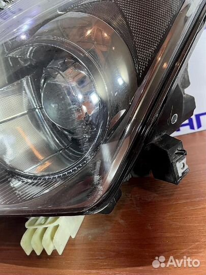 Фара левая Infiniti QX56/QX80