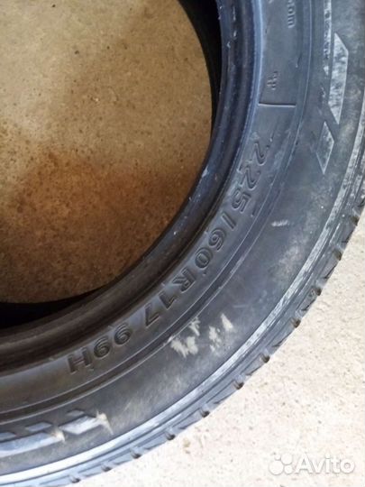 Kumho 722 225/60 R17