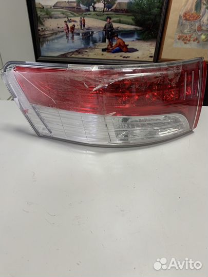 Задние фонари Toyota avensis