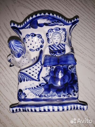 Гжель авторская. Шкатулка 