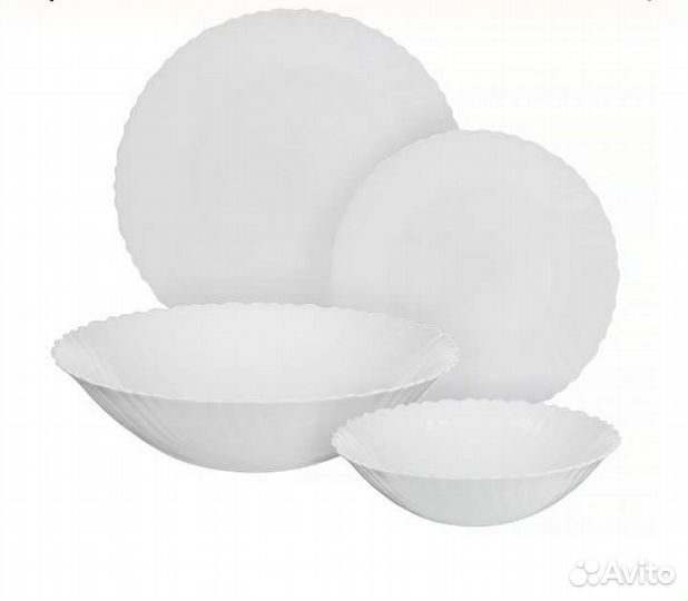 Набор столовой посуды новый