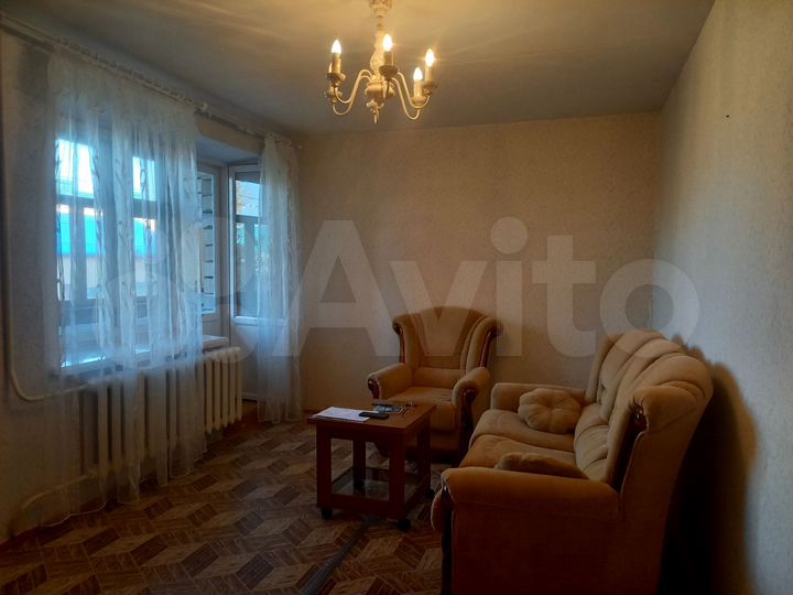 2-к. квартира, 48 м², 1/3 эт.