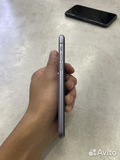 iPhone 11 (легенда)
