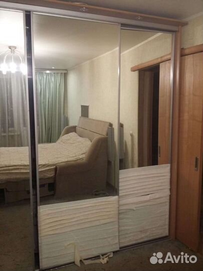 Ремонт шкафов. Замена зеркала, замена роликов