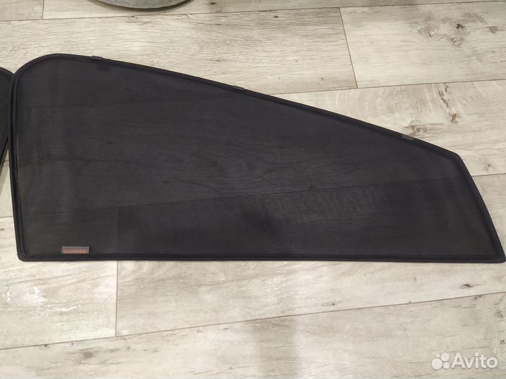 Солнцезащитные автомобильные шторки Focus 3