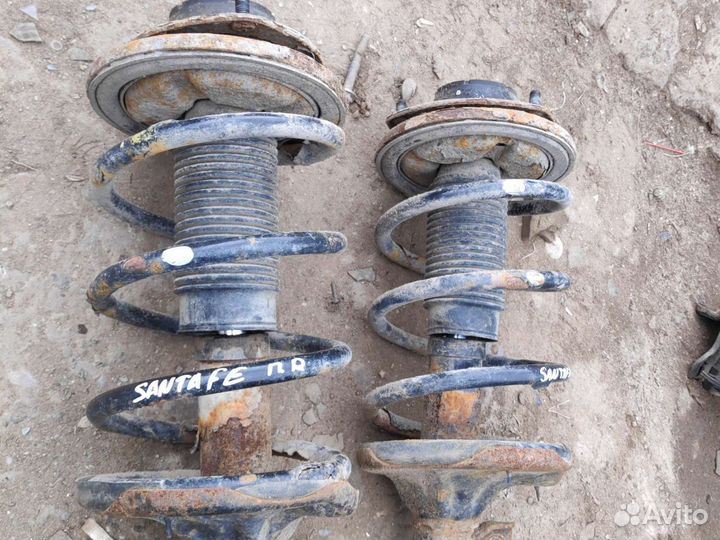 Стойки передние Hyndai Santa Fe