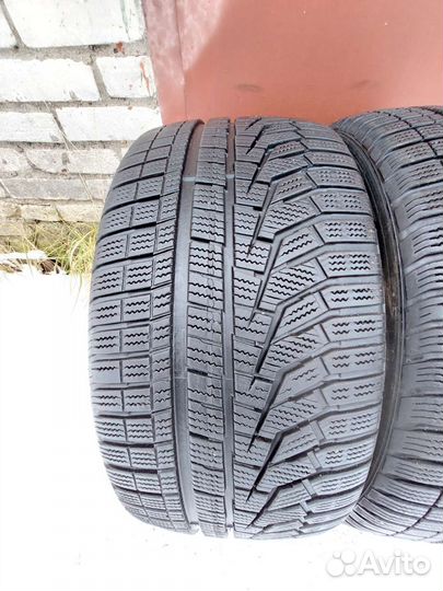 Hankook Winter I'Cept Evo2 W320 245/40 R19 98V