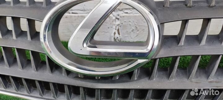 Решетка радиатора Lexus RX400H 2007