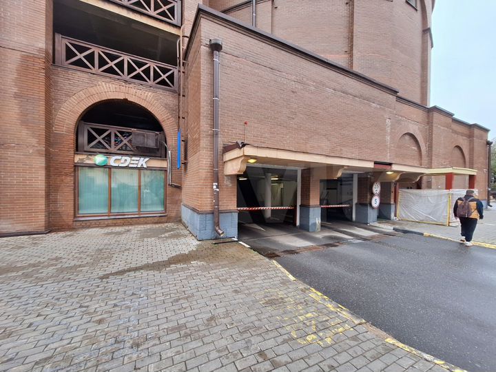 Машиноместо, 16 м²