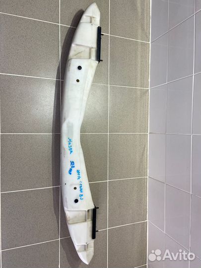 Усилитель бампера передний Mazda 323 2001 г