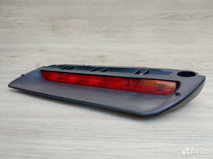 Дополнительный стоп сигнал Citroen C5 1