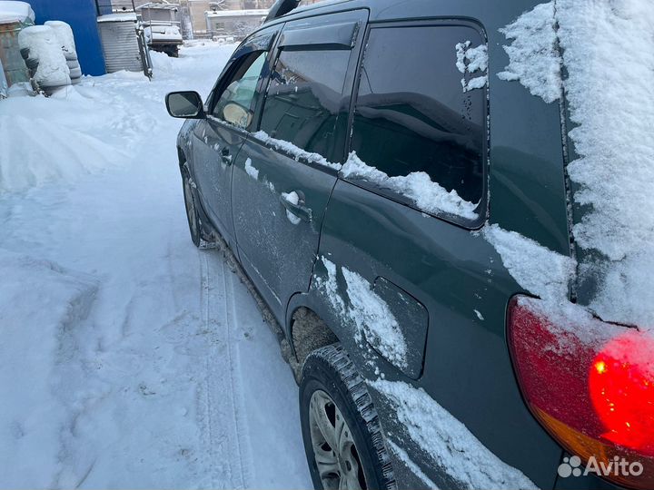 Mitsubishi Outlander 2.4 AT, 2003, 235 000 км