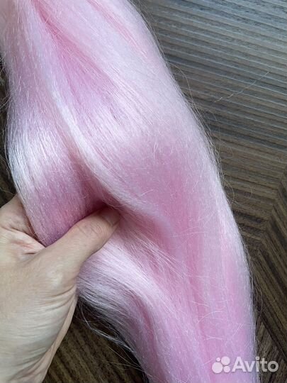 Канекалон розовый