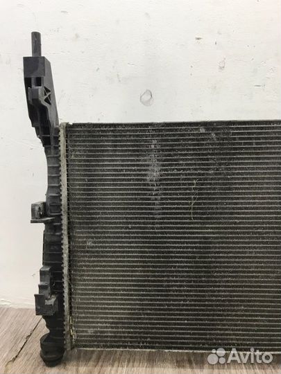 Радиатор двс Ford Focus 3 хетчбэк-5ти дв. M2DA