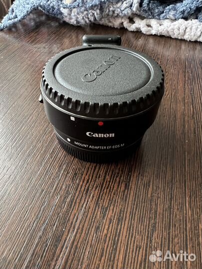 Адаптер Canon Mount Adapter EF-EOS M