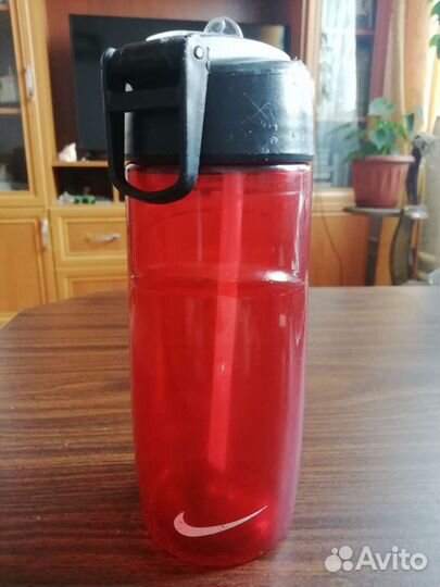 Бутылка для воды Nike T1