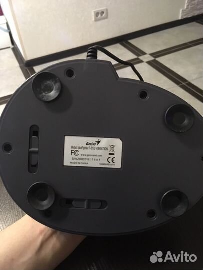 Игровой джойстик Genius MaxFighter F-31U Vibration