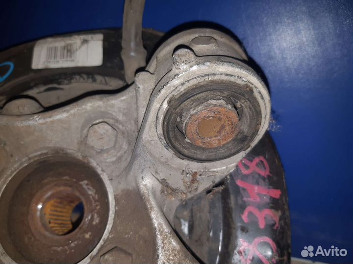 Задний левый кулак Honda CRV-3