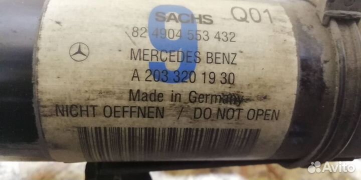 Стойка амортизатора передняя правая Mercedes-Benz