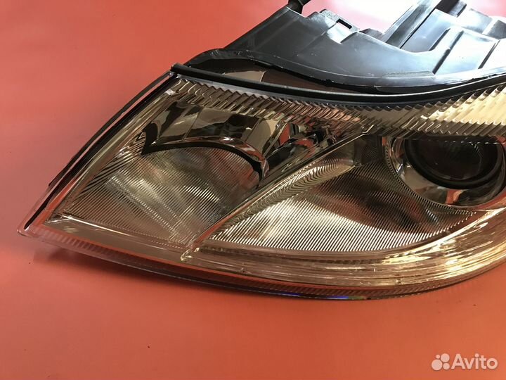 Фара передняя левая Skoda Octavia A5 2008 - 2013