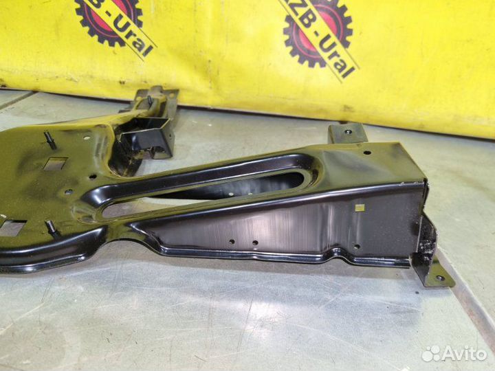 Элемент передней панели передний правый Land Rover