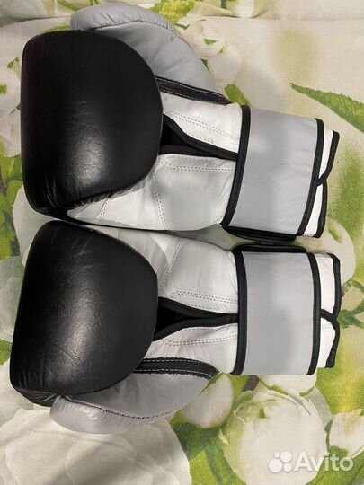 Боксерские перчатки 16 oz кожа