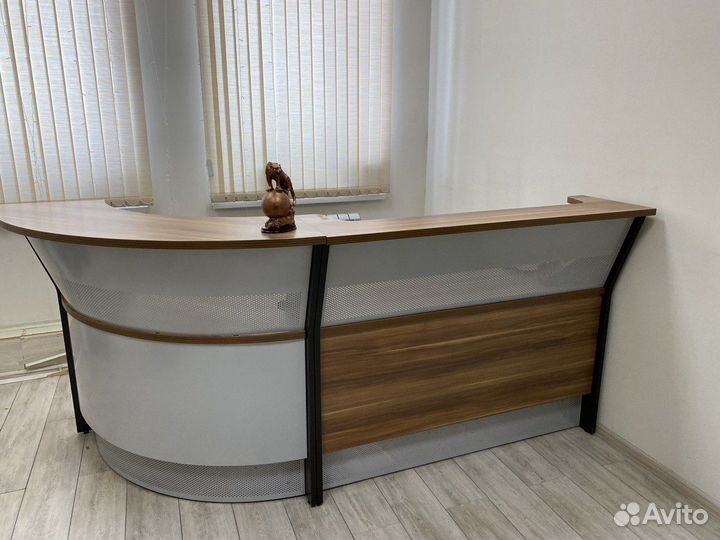 Стол ресепшен Berlin