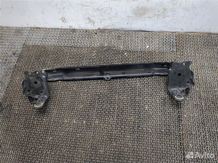 Усилитель бампера Volkswagen Touareg, 2008