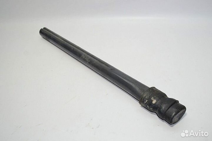 Кронштейн крыла ведущего моста, передний правый vo