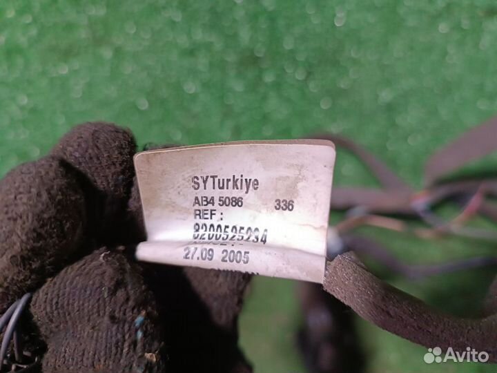 Проводка двери передней Renault Megane II (2002—20