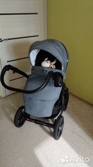 Коляска 2 в 1 Pituso moon