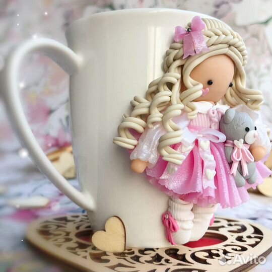 Кружка с декором из полимерной глины