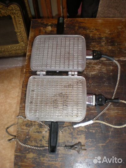 Электровафельница СССР. Рабочая