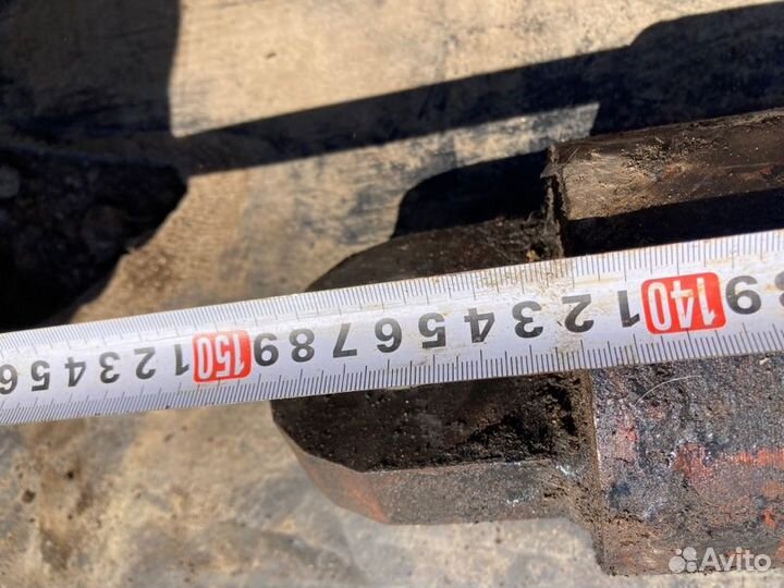 Гидроцилиндр плиты